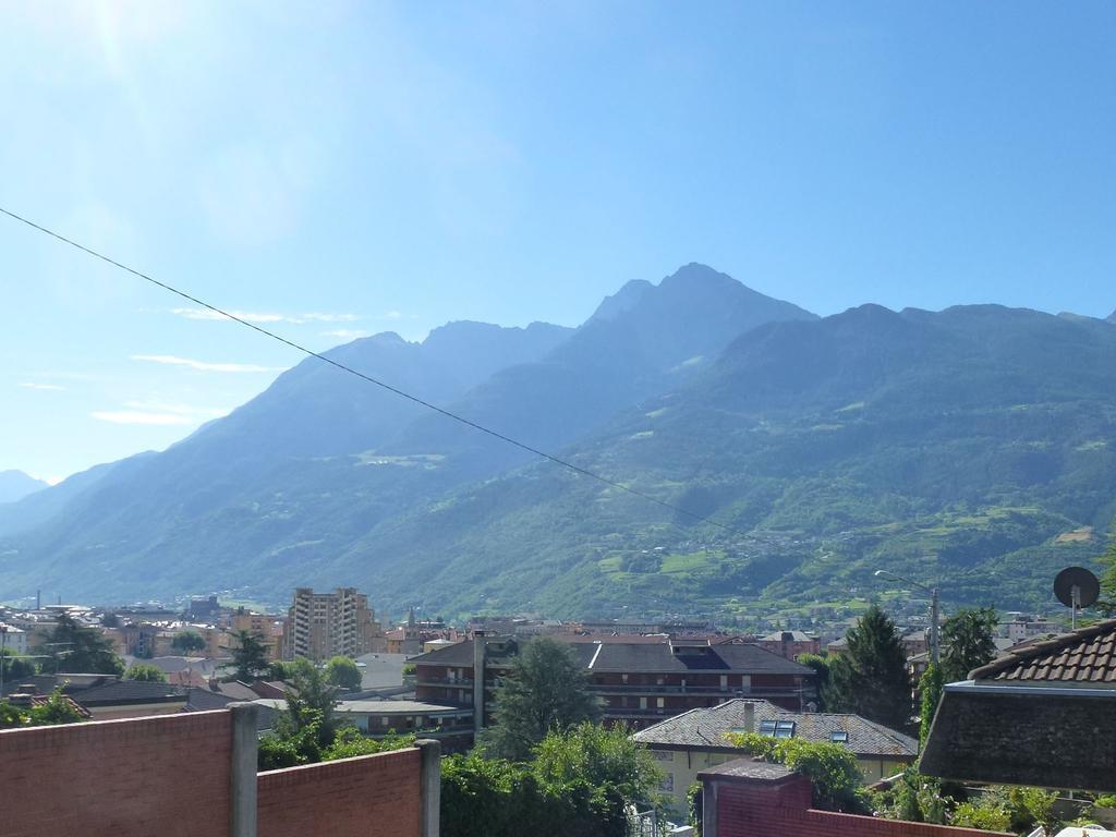 La Betulla Appartamento Confortevole Wifi E Parking Free Aosta Exterior photo